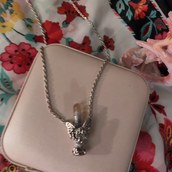 🌌 Magical Silver Fairy Dust Necklace 🌌 - Picture 4 of 5